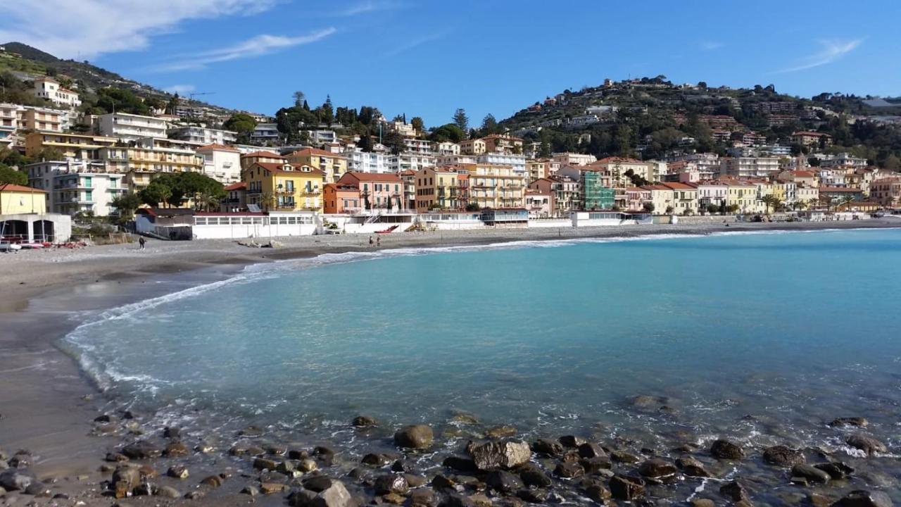 086 - Sunshine Home, 5 Minuti Dalla Spiaggia - Parcheggio Privato Gratis Incluso Ospedaletti Zewnętrze zdjęcie